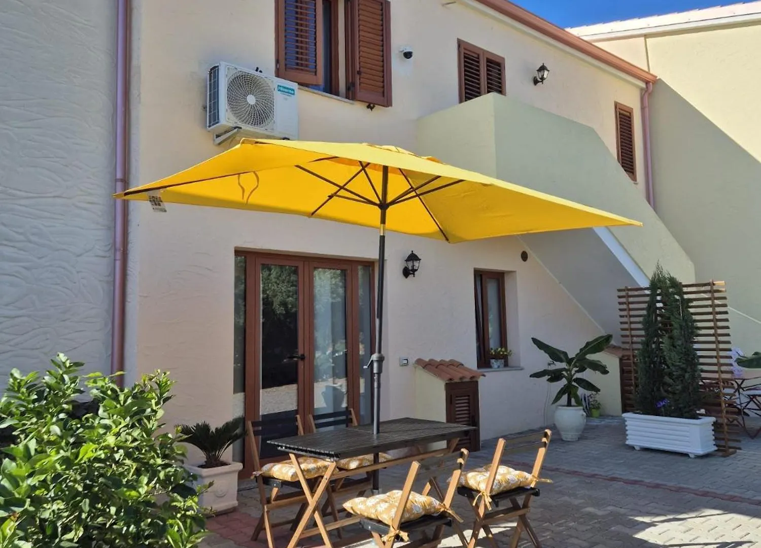 Apartament La Bouganvillea Masainas